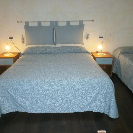Albergo Vecchio Pavone بورغارّو تورينيسِّ المظهر الخارجي الصورة