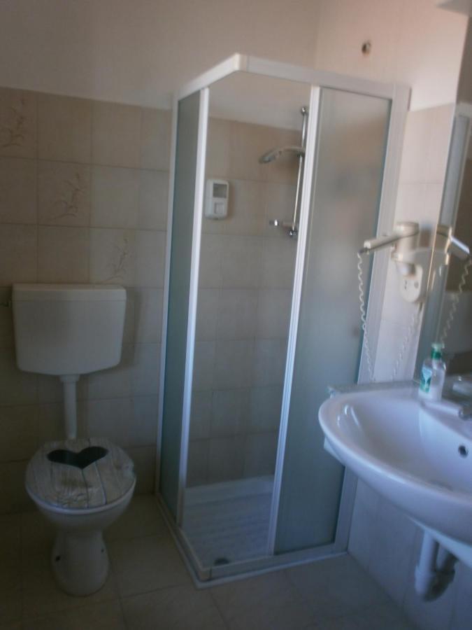 Albergo Vecchio Pavone بورغارّو تورينيسِّ المظهر الخارجي الصورة