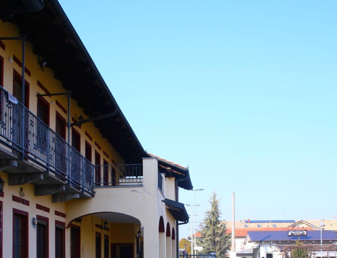 Albergo Vecchio Pavone بورغارّو تورينيسِّ المظهر الخارجي الصورة