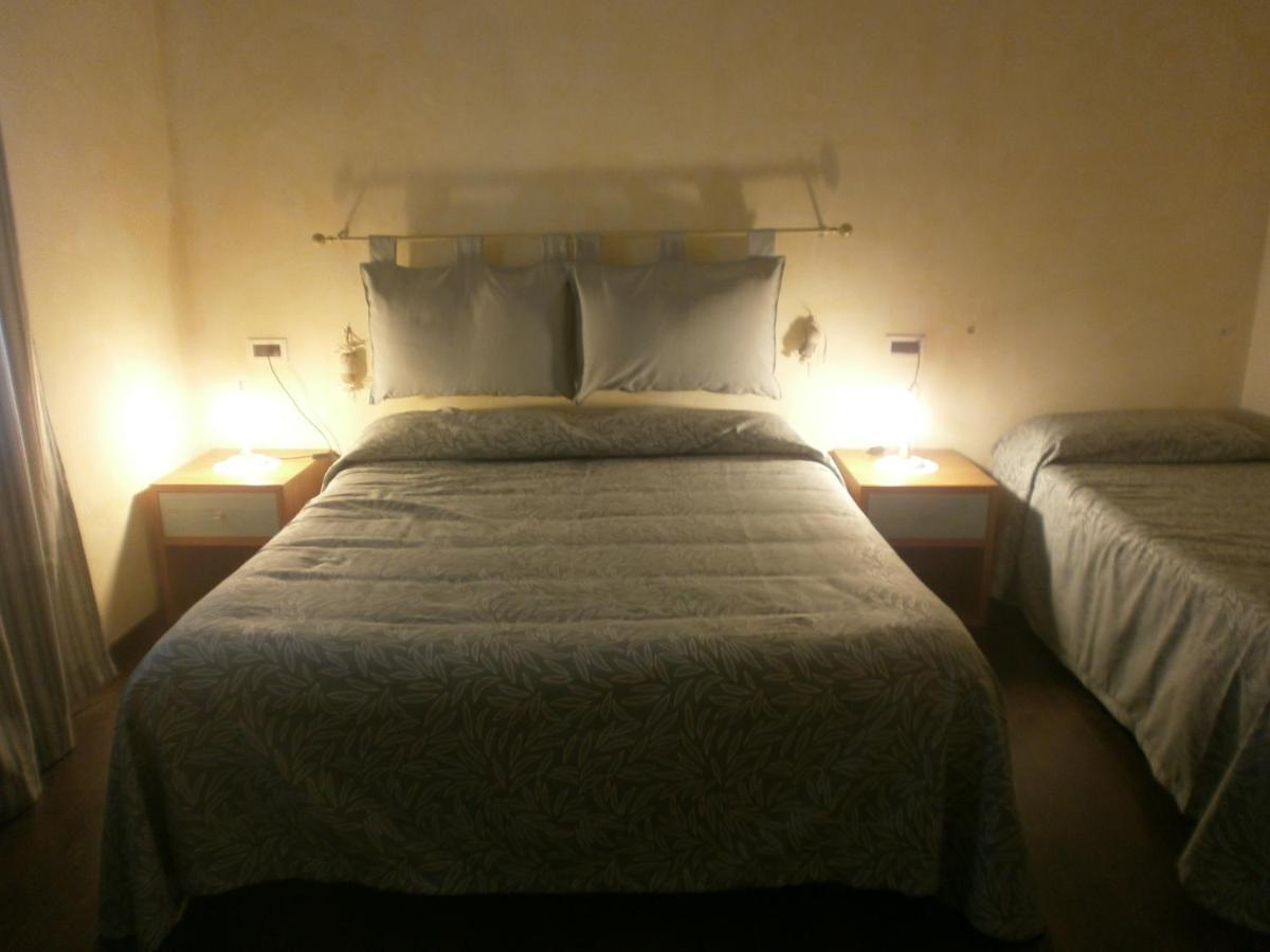 Albergo Vecchio Pavone بورغارّو تورينيسِّ المظهر الخارجي الصورة
